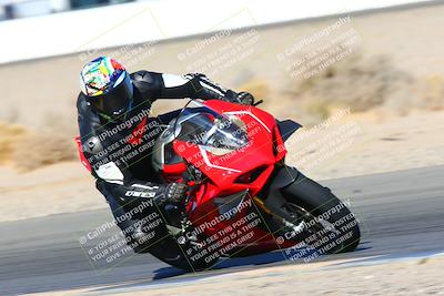 media/Jan-08-2022-SoCal Trackdays (Sat) [[1ec2777125]]/Turn 15 Inside (950am)/